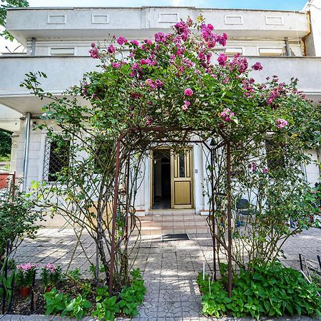 Bucharest City Center Villa Екстер'єр фото